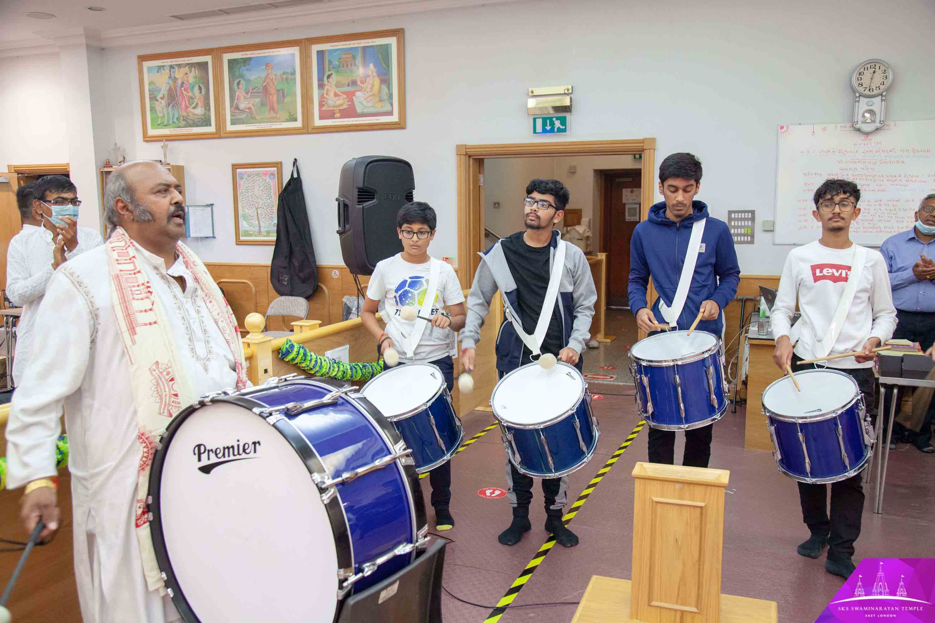 ©1987-2017 SKS Swaminarayan Temple East London